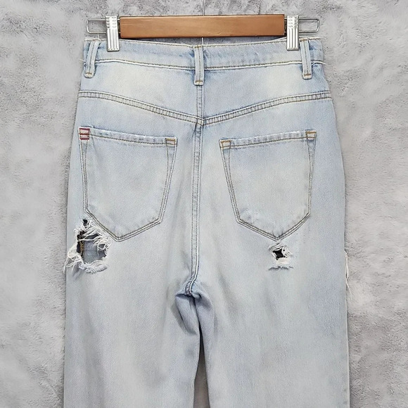 BDG- Women's distressed light wash skinny jeans - Picture 6 of 8